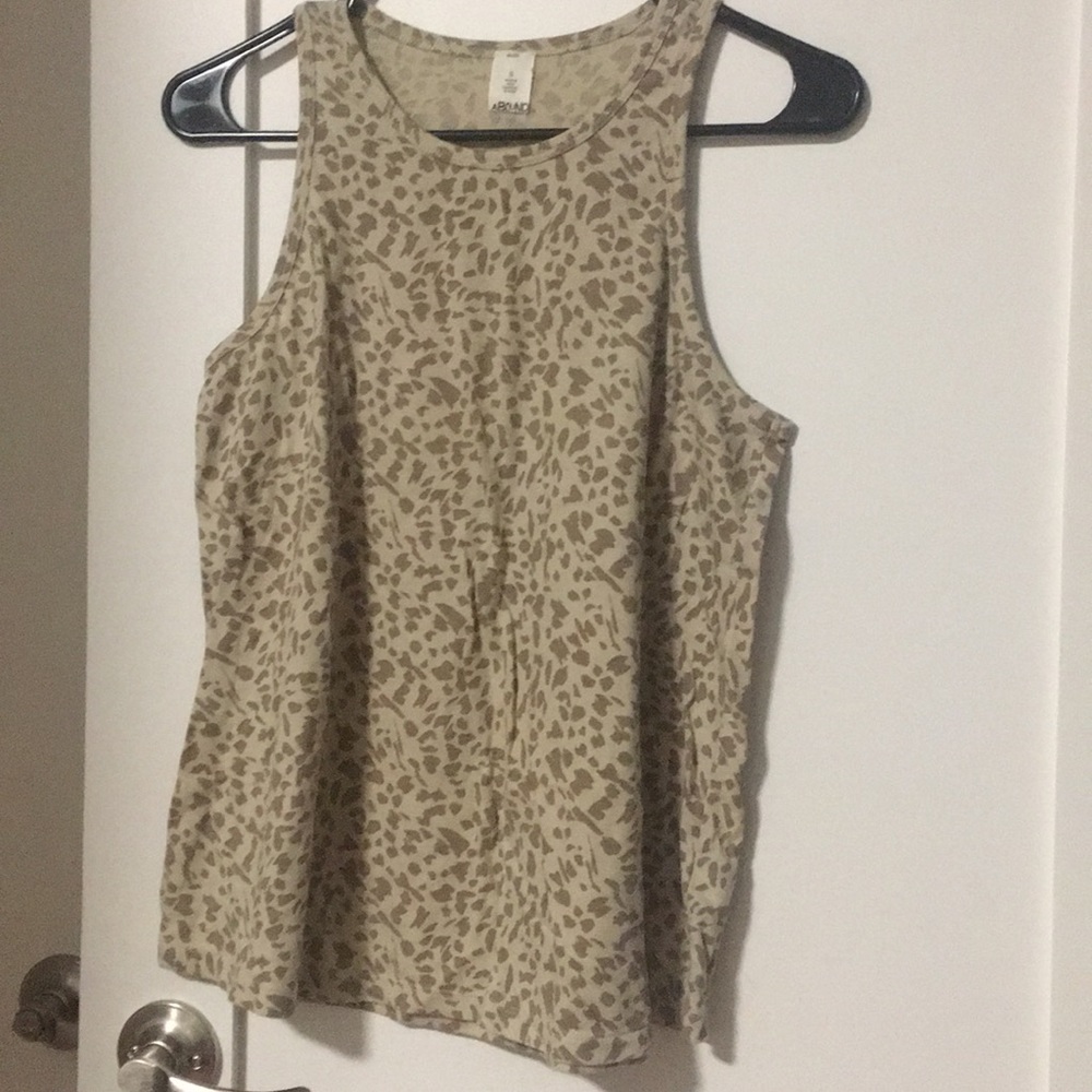 Sleeveless Animal-Print Shirt
